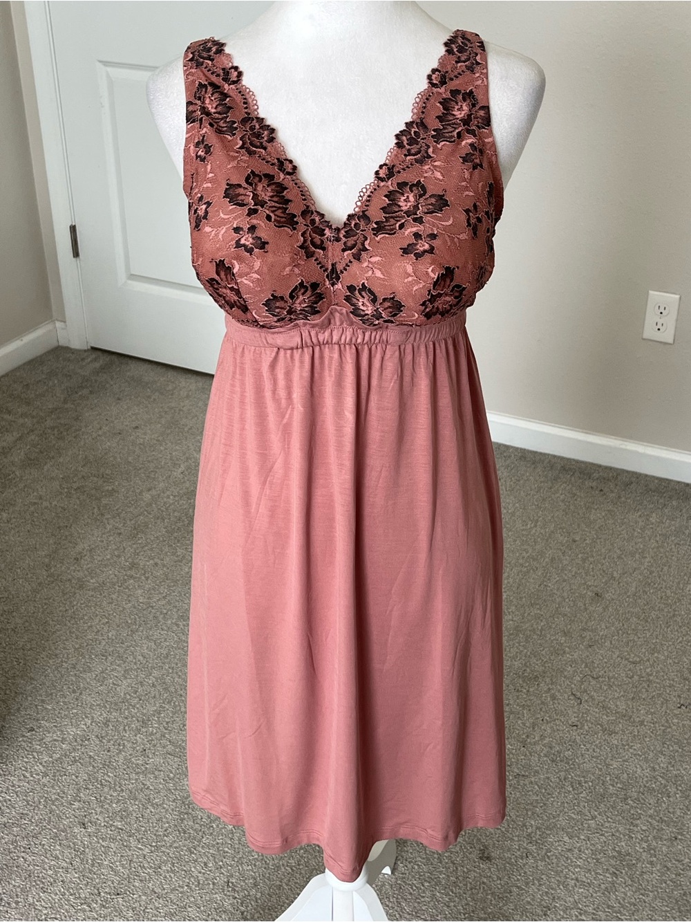NWT Cosabella Savonna Lace-Trim Chemise in Dark Rose Beige and Black Size 1X